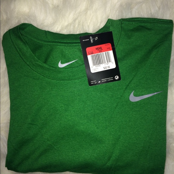 nike green long sleeve shirt